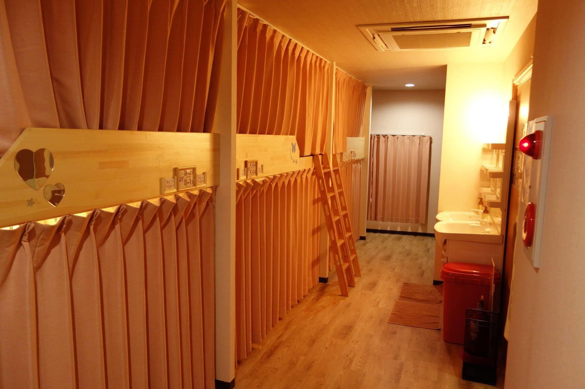 Ken'S House Hotel Osaka Exterior photo